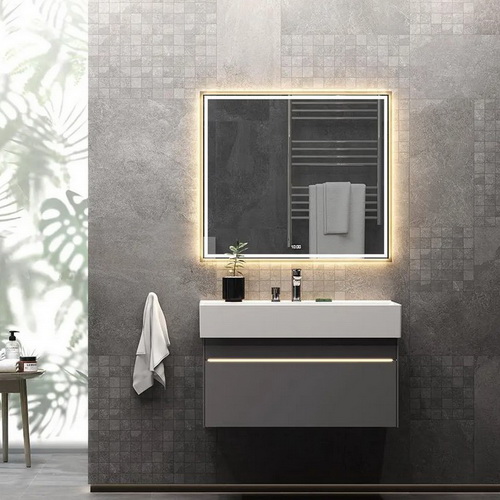 СДЕРЖАННАЯ КРАСОТА