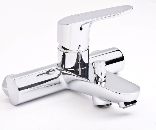 Hansgrohe Focus Смеситель для ванны, излив 18 см, цвет: хром 31940000