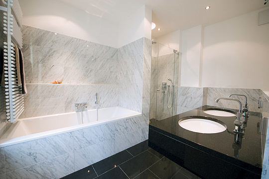 Grohe Allure Смеситель для раковины высокий, с д/к, высота излива 19,1 см, цвет: хром 32146000