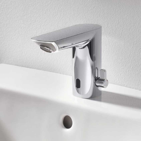 Grohe Bau Cosmopolitan E Смеситель для раковины сенсорный, цвет: хром 36453000
