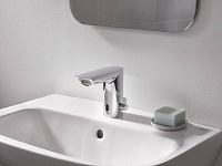 Grohe Bau Cosmopolitan E Смеситель для раковины сенсорный, питание от батареек, цвет: хром 36451000