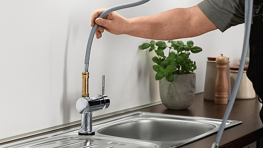 Grohe Minta Touch Смеситель для кухни, с выдвижным изливом, цвет: хром 31360001