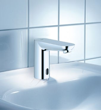 Grohe Euroeco Cosmopolitan E Смеситель для раковины, сенсорный, цвет: хром 36271000