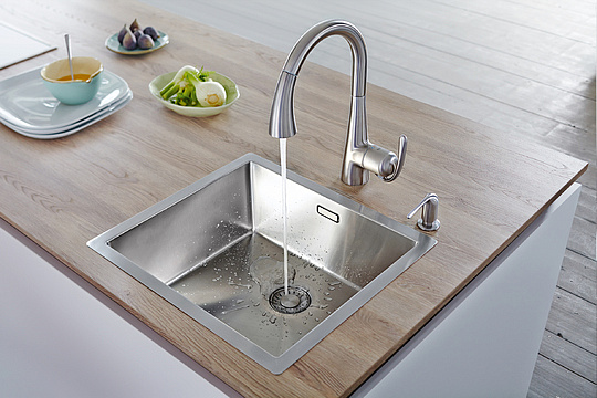 Grohe Zedra Смеситель для кухни, с выдвижным изливом, цвет: нержавеющая сталь 32294SD1
