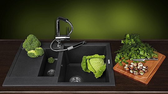 Omoikiri Akashi-S-C Смеситель для кухни с гибким изливом, цвет: хром OAK-CR-35-S