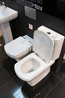 Roca Dama Senso Чаша напольного унитаза 35,5х66 см, без крышки, двойной выпуск, цвет: белый глянец 342517000