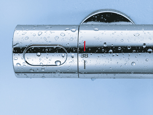 Grohe Rainshower System 210 Душевая стойка для ванны, с термостатом, излив 16,5 см, цвет: хром 27641000