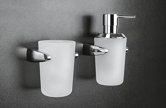 Colombo Design Road Дозатор для жидкого мыла подвесной, стеклянная колба, цвет: chrome B9338.CR-VAN