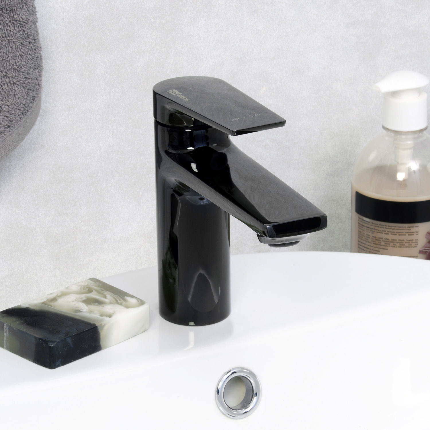 Wasserkraft Glan Смеситель для умывальника однорычажный, цвет: черный 6603