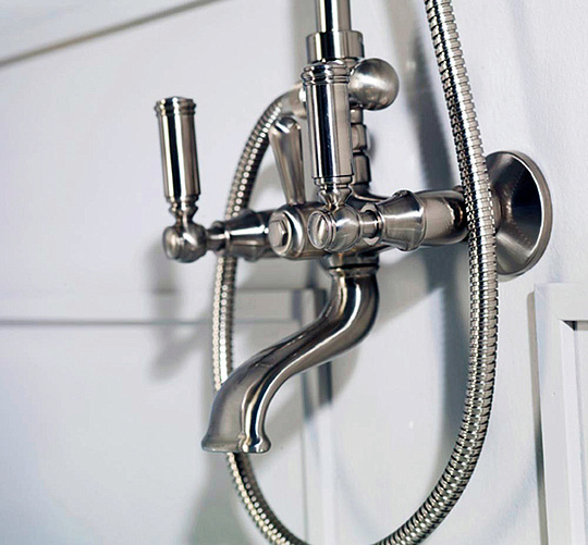 Bossini Liberty Душевая стойка: смеситель, ручной и верхний душ, 1 вид струи, шланг, цвет: chrome L01203.030