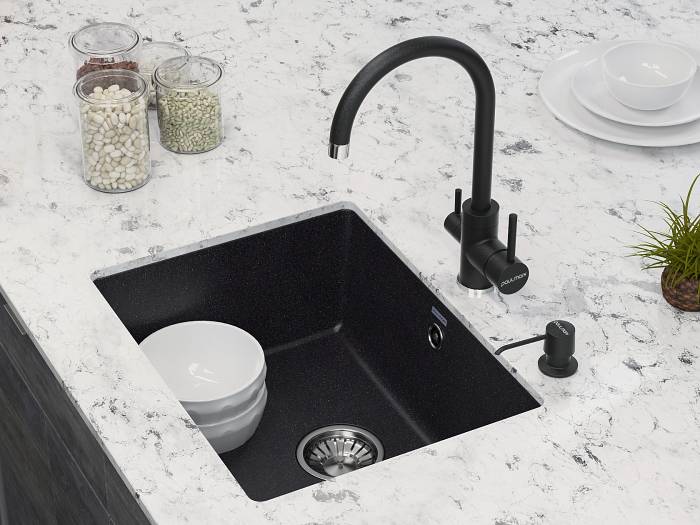 Paulmark Essen Смеситель для кухни с гибким изливом, цвет: черный металлик Es213211-418