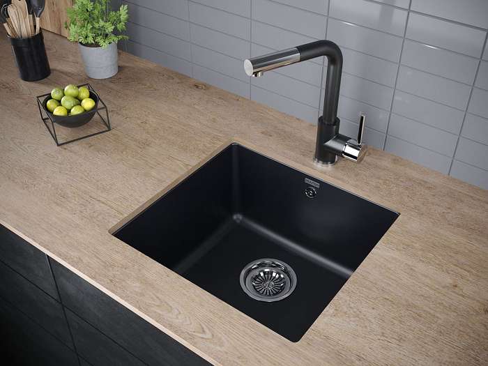 Paulmark Kassel Смеситель для кухни с выдвижным изливом, цвет: черный металлик Ka214311-418