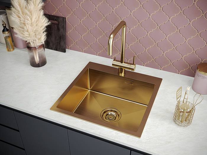 Paulmark Wetter Смеситель для кухни высота излива 26,2 см, цвет: брашированное золото We213030-BG