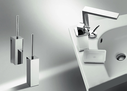 Colombo Design Lulu Ершик для унитаза подвесной, с латунной колбой, цвет: chrome B6207.CR