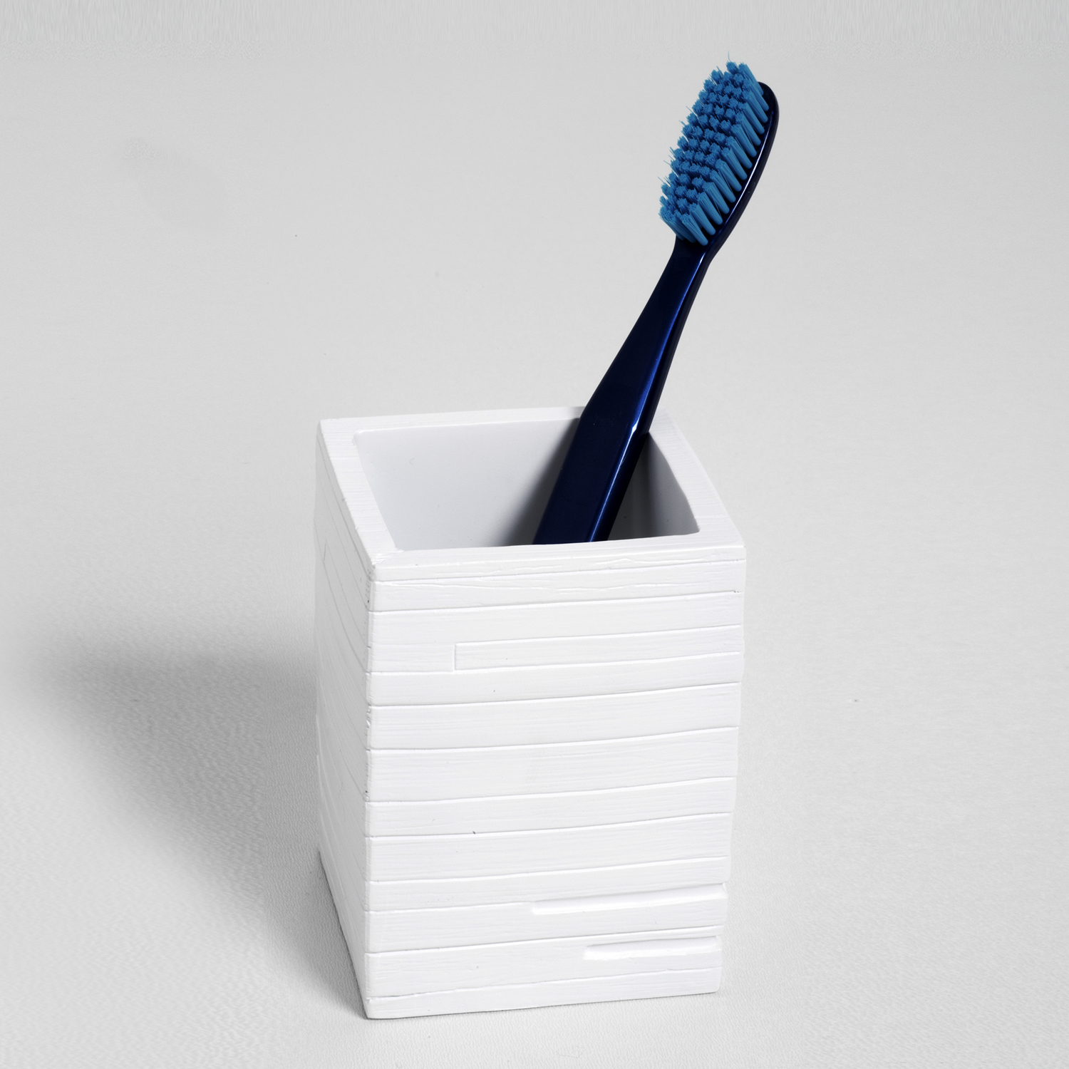 Wasserkraft K-3800 Стакан для зубных щеток настольный, композит, цвет: белый K-3828