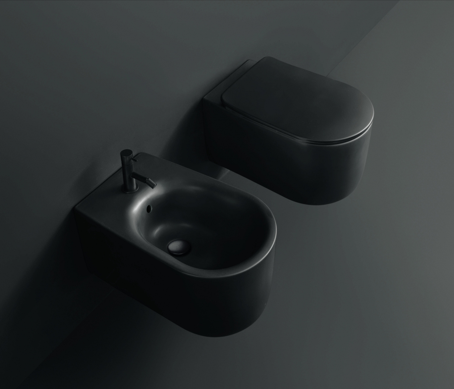 Kerasan Nolita Унитаз подвесной 55x35 см безободковый, с креплением, без сидения, цвет: Nero matt 531431