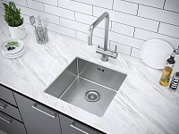 Paulmark Gerberg Кухонная мойка нержавеющая сталь 44x44 см, цвет: брашированная сталь PM214444-BS