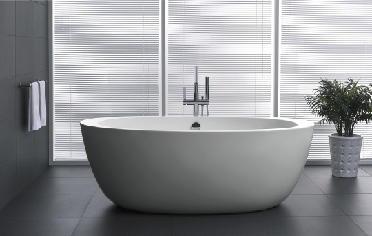 Акриловая ванна BelBagno BB67-1700
