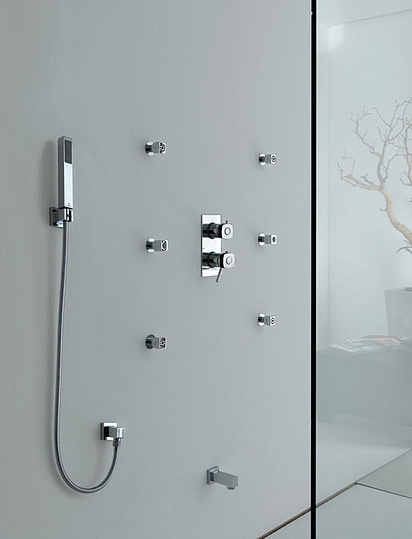 Bossini Cube Душевой гарнитур: ручной душ, держатель, подвод воды, шланг, цвет: chrome C50001.030