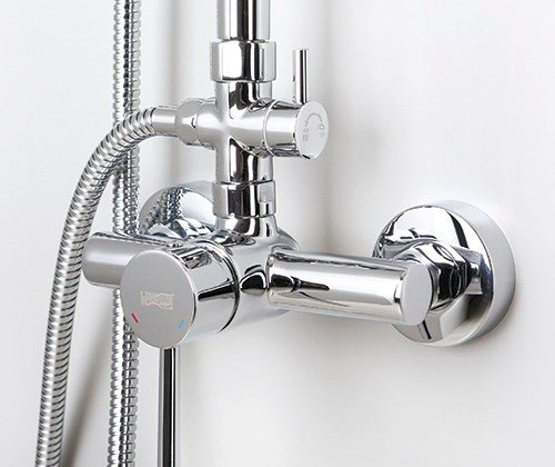 Wasserkraft Душевая стойка: смеситель, ручной душ 1 вид струи, шланг, верхний душ, цвет: хром A12202