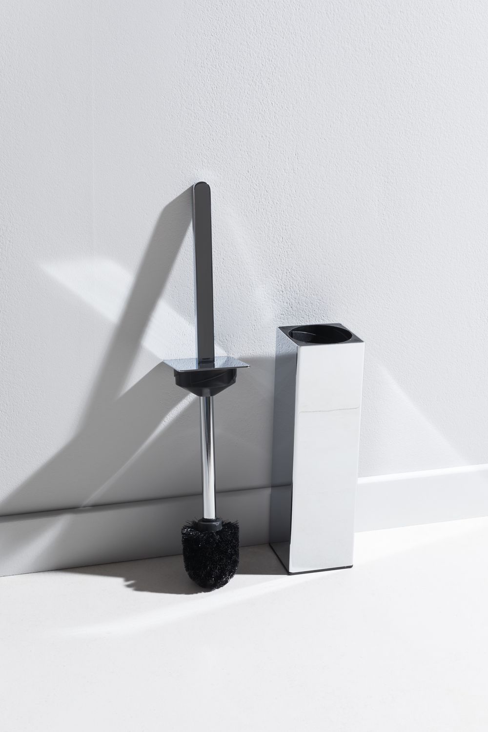 Allen Brau Infinity Ершик для унитаза напольный, латунная колба, цвет: хром 6.21009-00