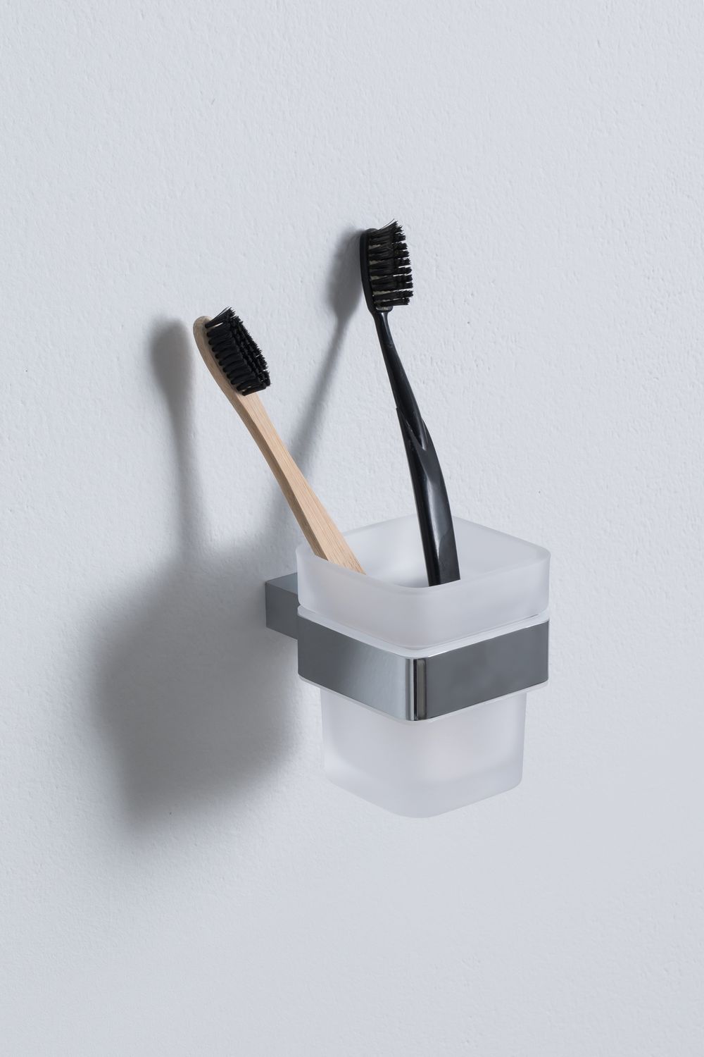 Allen Brau Infinity Стакан с держателем подвесной 6,8x10,3x8,6h см, матовое стекло, цвет: хром 6.21002-00