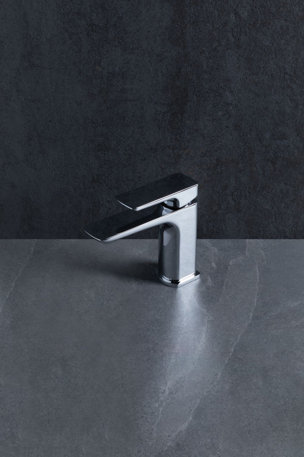 Allen Brau Infinity Смеситель для раковины, без донного клапана, излив 11,9 см, цвет: хром 5.21001-00