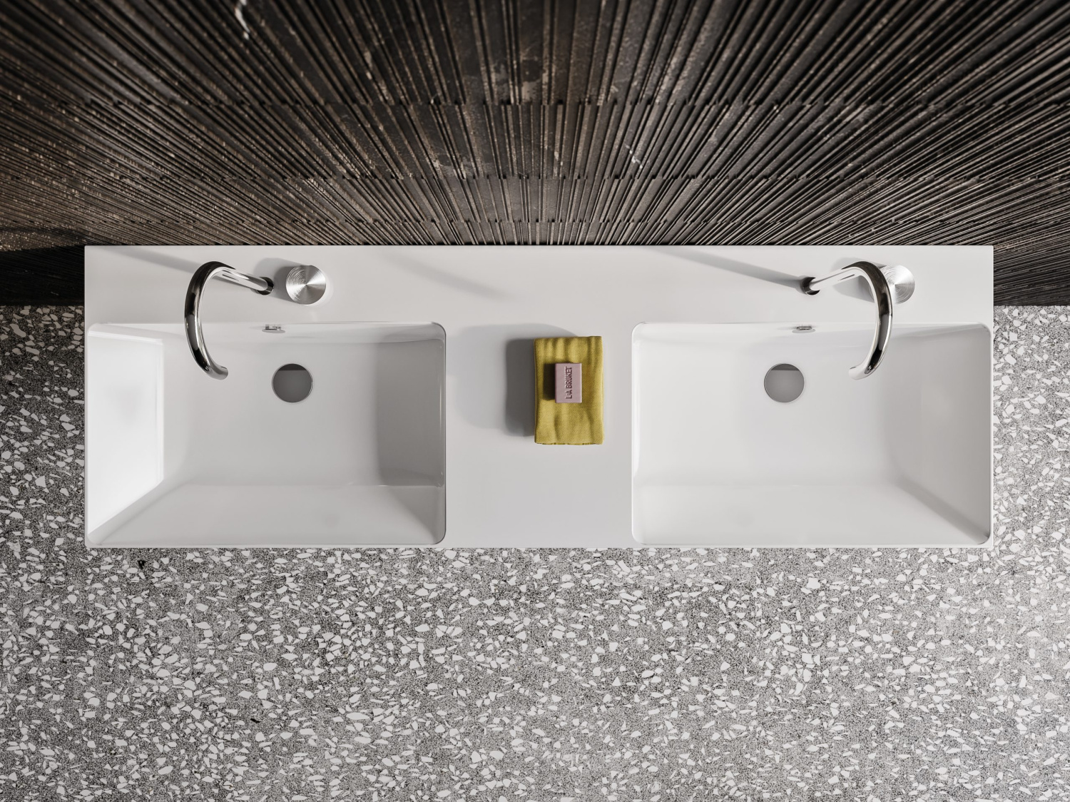 Catalano Comfort Раковина подвесная 150x50x17h см, с переливом, покр. Cataglaze, цвет: белый глянц. 0121520001