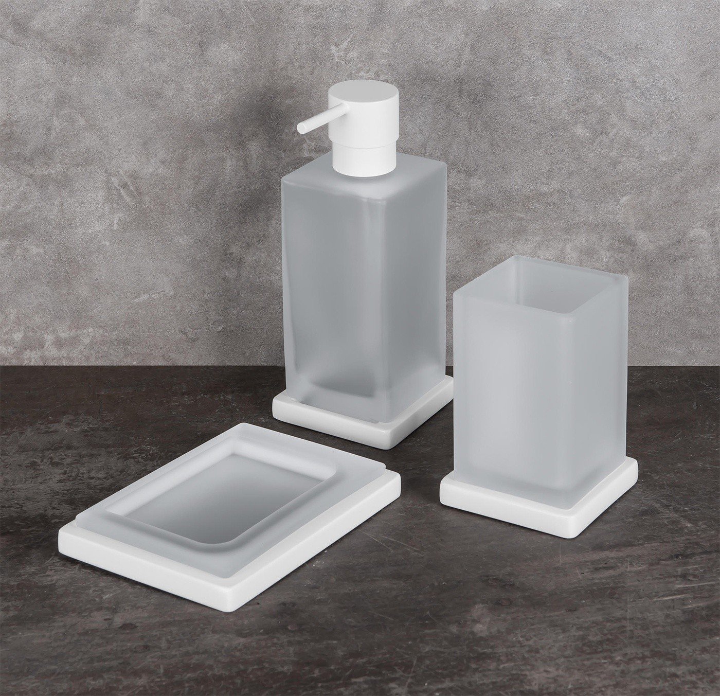 Colombo Design Look Стакан настольный, матовое стекло, латунь, цвет: matt white B1641.BM-VAN