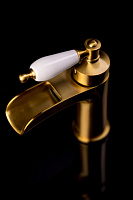 Boheme Vogue Смеситель для раковины без дк, длина излива 11 см, каскад, цвет: gold 211