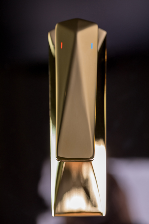 Boheme Venturo Смеситель для раковины без донного клапана, длина излива 14,1 см, цвет: gold 381