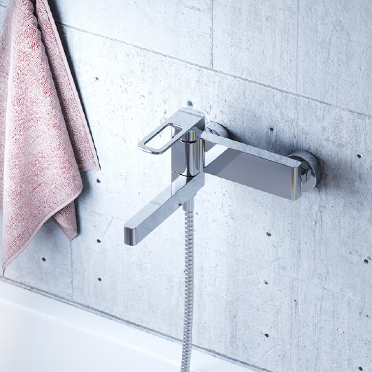 Iddis Slide Смеситель для ванны и душа, настенный, цвет: хром SLISB00i02WA