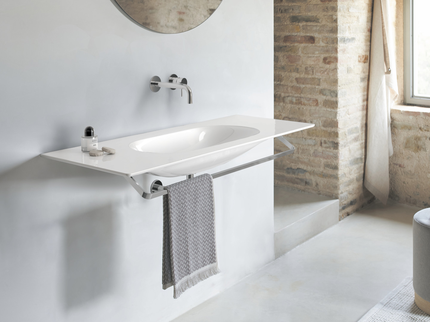 Catalano Comfort Раковина подвесная 125x50x14,5h см, без перелива, покр Cataglaze цвет: белый глянц. 0521260001