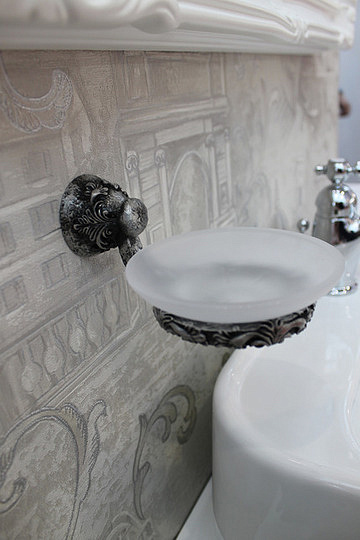 Art&Max Sculpture Мыльница со стеклянной чашей, подвесная, цвет: серебро AM-0685-T