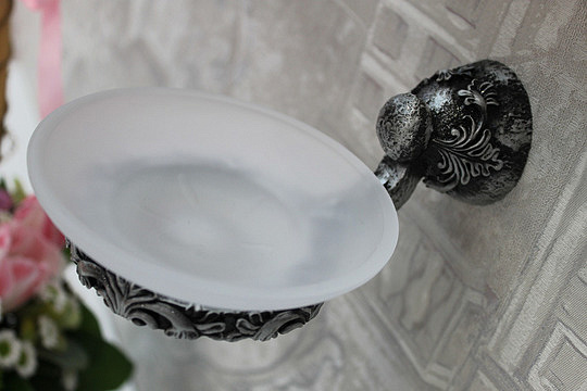 Art&Max Sculpture Мыльница со стеклянной чашей, подвесная, цвет: серебро AM-0685-T