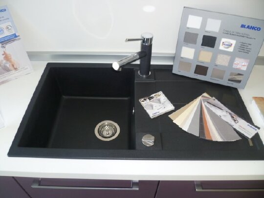 Blanco Metra Кухонная мойка, встр. сверху 86x50x19h, цвет: черный 513044