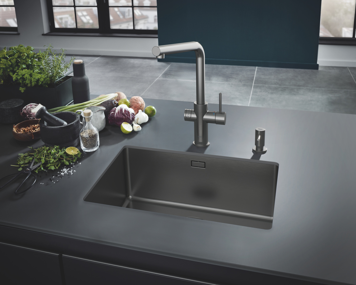 Grohe Cosmopolitan Дозатор для жидкого мыла, встраиваемый, цвет: сталь 40535AL0