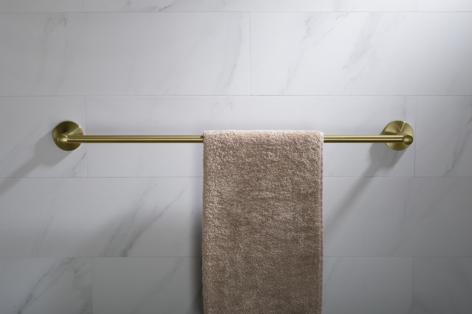 Timo Saona Полотенцедержатель подвесной, латунь цвет: золото матовое 13053/17