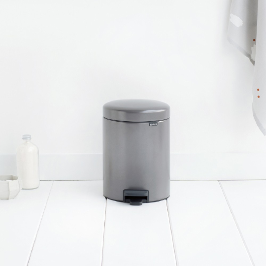Brabantia NewIcon Мусорное ведро с педалью, нержавеющая сталь на 5л, цвет: платиновый 112683