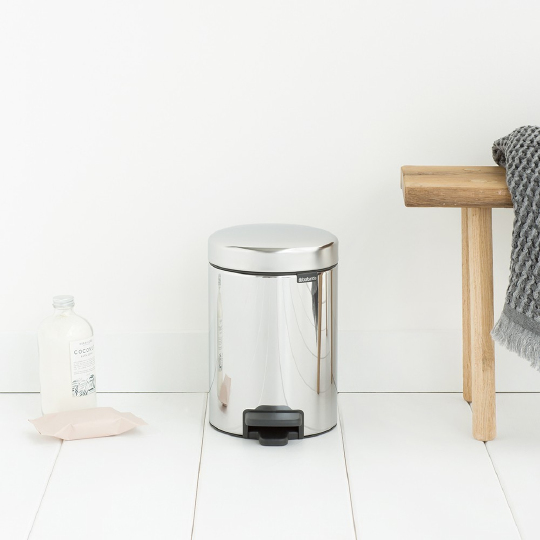 Brabantia NewIcon Мусорное ведро с педалью, нержавеющая сталь на 3л, цвет: стальной полированный 113147