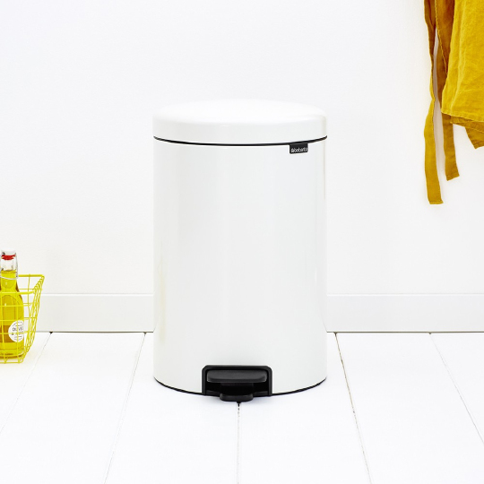 Brabantia NewIcon Мусорное ведро с педалью, нержавеющая сталь на 20л, цвет: белый 114243