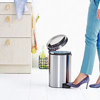 Brabantia NewIcon Мусорное ведро с педалью, нержавеющая сталь на 12л, цвет: стальной матовый FPP 112041