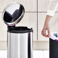 Brabantia NewIcon Мусорное ведро с педалью, нержавеющая сталь на 12л, цвет: стальной матовый FPP 112041
