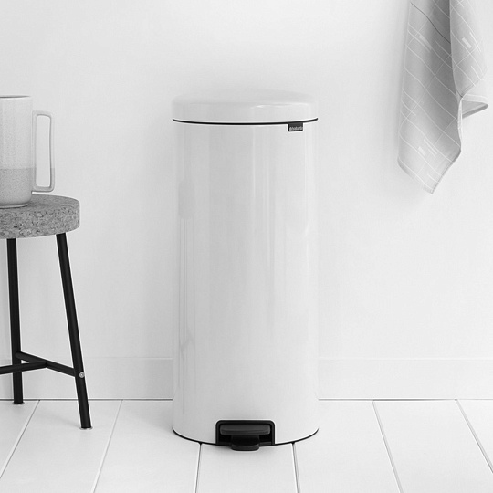 Brabantia NewIcon Мусорное ведро с педалью, нержавеющая сталь на 30л, цвет: белый 111785