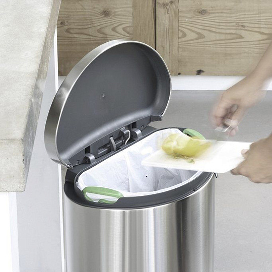 Brabantia FlatBack Мусорное ведро с педалью, нержавеющая сталь на 30л, цвет: стальной матовый FPP 482007