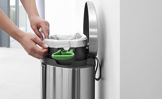 Brabantia FlatBack Мусорное ведро с педалью, нержавеющая сталь на 30л, цвет: стальной матовый FPP 482007