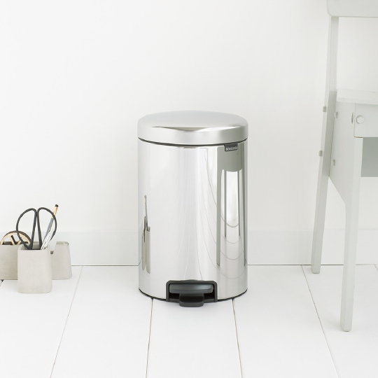 Brabantia NewIcon Мусорное ведро с педалью, нержавеющая сталь на 12л, цвет: стальной полированный 113581