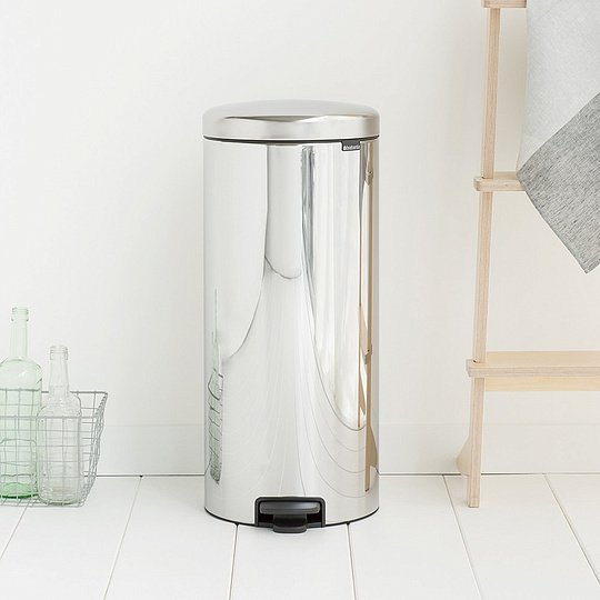 Brabantia NewIcon Мусорное ведро с педалью, нержавеющая сталь на 30л, цвет: стальной полированный 114762