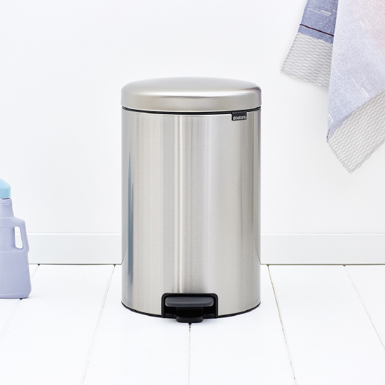 Brabantia NewIcon Мусорное ведро с педалью, нержавеющая сталь на 20л, цвет: стальной матовый 114021