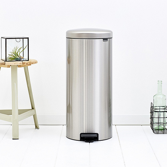 Brabantia NewIcon Мусорное ведро с педалью, нержавеющая сталь на 30л, цвет: стальной матовый 114380